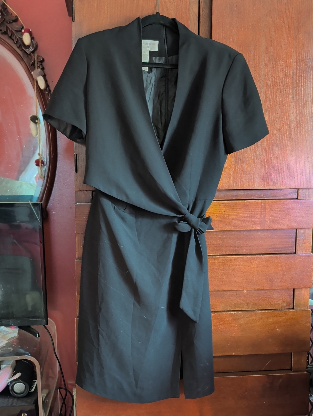 Jones New York Black Wrap Tie-Front Short Sleeve Dress